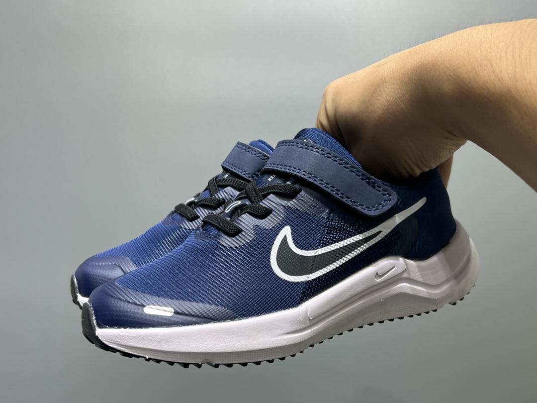 图片[2]-NK 赤足瑞亚系列儿童魔术贴运动鞋 尺码：23.5-37码 超级好穿的赤足瑞亚系列🆕 高密度针织鞋面，透气舒适☁️ 超轻超好穿的赤足系列，日常必备❤️ 耐磨防滑缓震大底，脚感超赞👍🏻 魔术贴设计，穿脱超级便捷✔️-选品中心