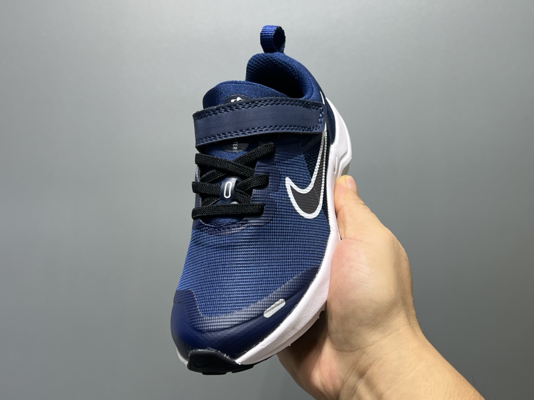 图片[3]-NK 赤足瑞亚系列儿童魔术贴运动鞋 尺码：23.5-37码 超级好穿的赤足瑞亚系列🆕 高密度针织鞋面，透气舒适☁️ 超轻超好穿的赤足系列，日常必备❤️ 耐磨防滑缓震大底，脚感超赞👍🏻 魔术贴设计，穿脱超级便捷✔️-选品中心