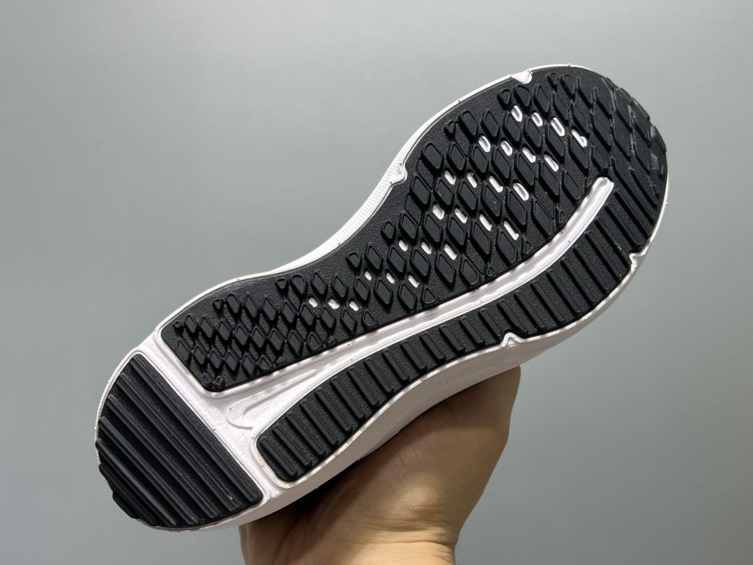 图片[5]-NK 赤足瑞亚系列儿童魔术贴运动鞋 尺码：23.5-37码 超级好穿的赤足瑞亚系列🆕 高密度针织鞋面，透气舒适☁️ 超轻超好穿的赤足系列，日常必备❤️ 耐磨防滑缓震大底，脚感超赞👍🏻 魔术贴设计，穿脱超级便捷✔️-选品中心