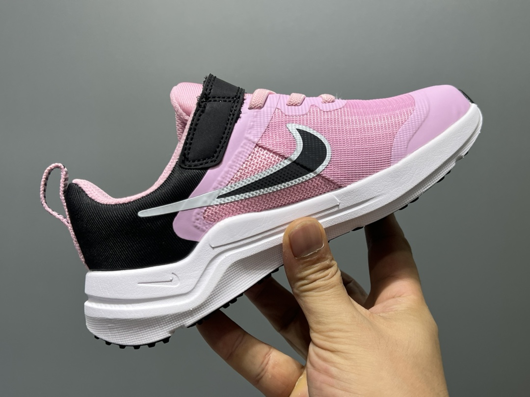 图片[6]-NK 赤足瑞亚系列儿童魔术贴运动鞋 尺码：23.5-37码 超级好穿的赤足瑞亚系列🆕 高密度针织鞋面，透气舒适☁️ 超轻超好穿的赤足系列，日常必备❤️ 耐磨防滑缓震大底，脚感超赞👍🏻 魔术贴设计，穿脱超级便捷✔️-选品中心