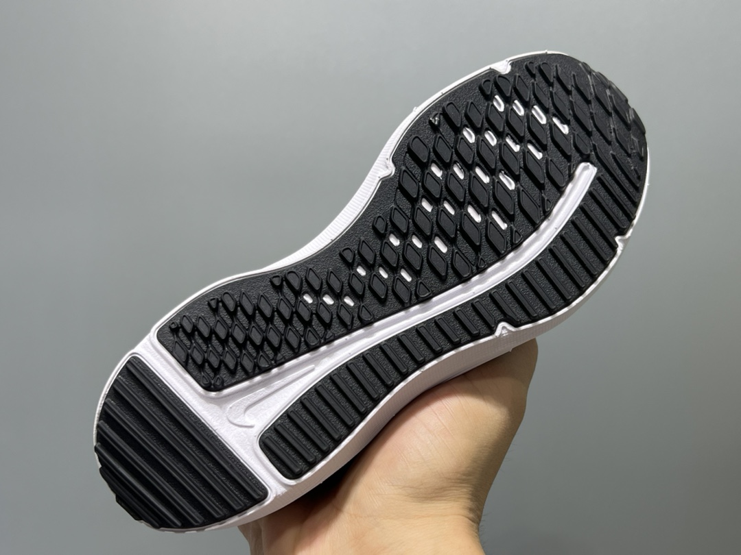 图片[5]-NK 赤足瑞亚系列儿童魔术贴运动鞋 尺码：23.5-37码 超级好穿的赤足瑞亚系列🆕 高密度针织鞋面，透气舒适☁️ 超轻超好穿的赤足系列，日常必备❤️ 耐磨防滑缓震大底，脚感超赞👍🏻 魔术贴设计，穿脱超级便捷✔️-选品中心