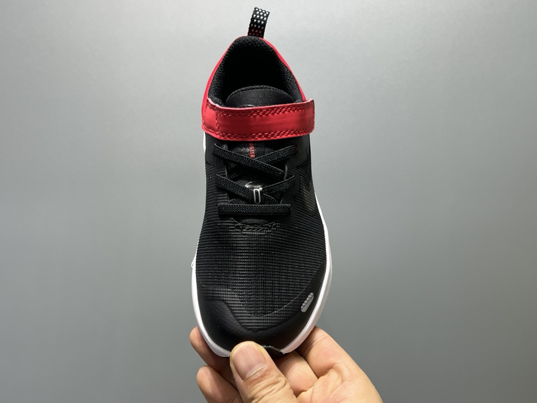 图片[8]-NK 赤足瑞亚系列儿童魔术贴运动鞋 尺码：23.5-37码 超级好穿的赤足瑞亚系列🆕 高密度针织鞋面，透气舒适☁️ 超轻超好穿的赤足系列，日常必备❤️ 耐磨防滑缓震大底，脚感超赞👍🏻 魔术贴设计，穿脱超级便捷✔️-选品中心