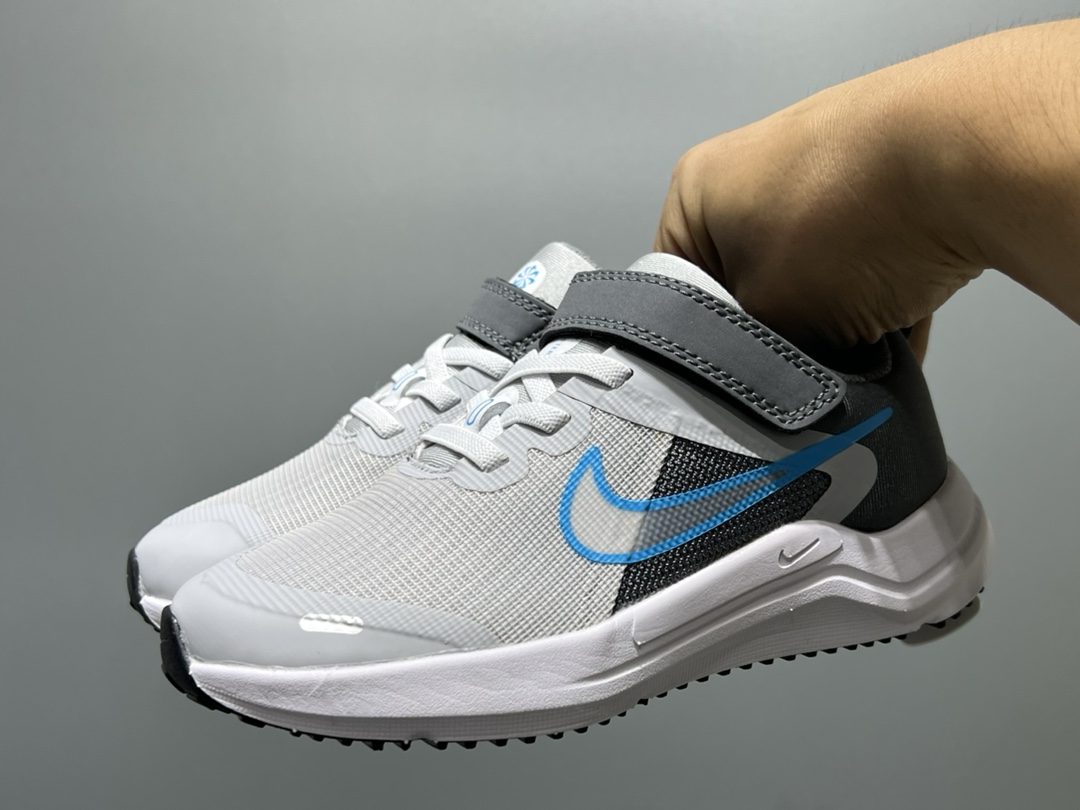 图片[2]-NK 赤足瑞亚系列儿童魔术贴运动鞋 尺码：23.5-37码 超级好穿的赤足瑞亚系列🆕 高密度针织鞋面，透气舒适☁️ 超轻超好穿的赤足系列，日常必备❤️ 耐磨防滑缓震大底，脚感超赞👍🏻 魔术贴设计，穿脱超级便捷✔️-选品中心