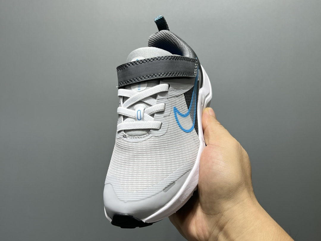 图片[3]-NK 赤足瑞亚系列儿童魔术贴运动鞋 尺码：23.5-37码 超级好穿的赤足瑞亚系列🆕 高密度针织鞋面，透气舒适☁️ 超轻超好穿的赤足系列，日常必备❤️ 耐磨防滑缓震大底，脚感超赞👍🏻 魔术贴设计，穿脱超级便捷✔️-选品中心