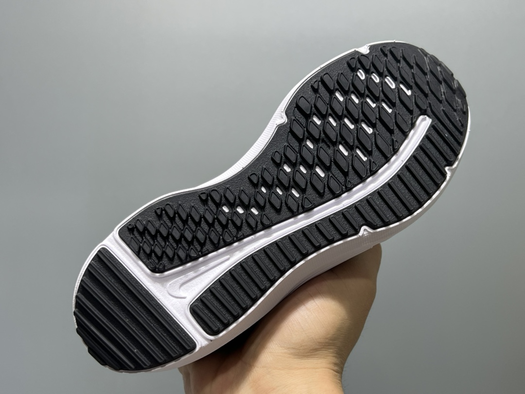 图片[5]-NK 赤足瑞亚系列儿童魔术贴运动鞋 尺码：23.5-37码 超级好穿的赤足瑞亚系列🆕 高密度针织鞋面，透气舒适☁️ 超轻超好穿的赤足系列，日常必备❤️ 耐磨防滑缓震大底，脚感超赞👍🏻 魔术贴设计，穿脱超级便捷✔️-选品中心