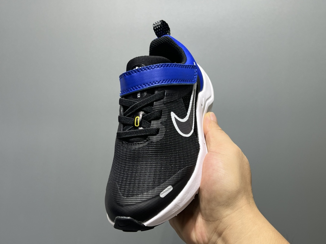 图片[3]-NK 赤足瑞亚系列儿童魔术贴运动鞋 尺码：23.5-37码 超级好穿的赤足瑞亚系列🆕 高密度针织鞋面，透气舒适☁️ 超轻超好穿的赤足系列，日常必备❤️ 耐磨防滑缓震大底，脚感超赞👍🏻 魔术贴设计，穿脱超级便捷✔️-选品中心