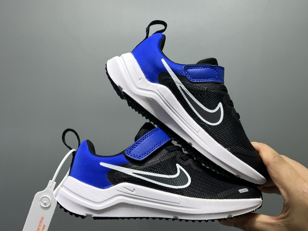 图片[9]-NK 赤足瑞亚系列儿童魔术贴运动鞋 尺码：23.5-37码 超级好穿的赤足瑞亚系列🆕 高密度针织鞋面，透气舒适☁️ 超轻超好穿的赤足系列，日常必备❤️ 耐磨防滑缓震大底，脚感超赞👍🏻 魔术贴设计，穿脱超级便捷✔️-选品中心