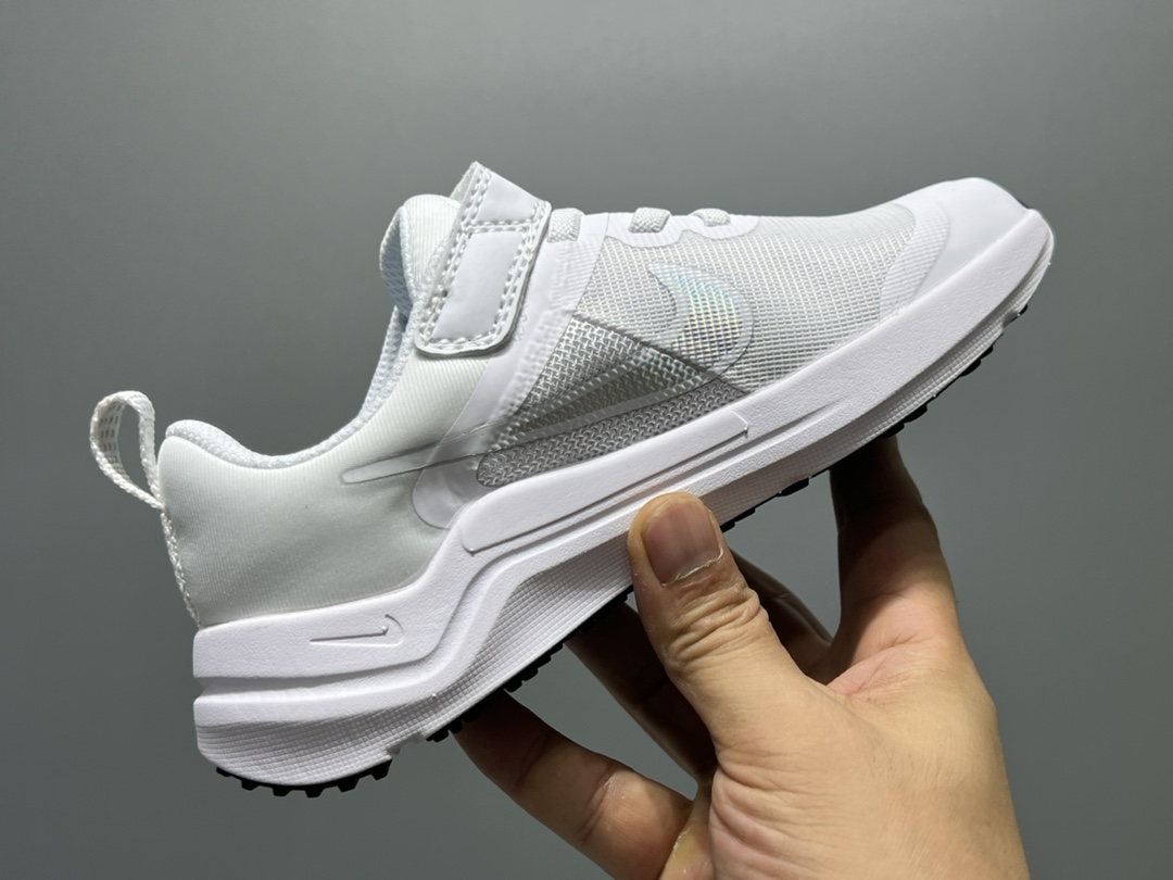 图片[6]-NK 赤足瑞亚系列儿童魔术贴运动鞋 尺码：23.5-37码 超级好穿的赤足瑞亚系列🆕 高密度针织鞋面，透气舒适☁️ 超轻超好穿的赤足系列，日常必备❤️ 耐磨防滑缓震大底，脚感超赞👍🏻 魔术贴设计，穿脱超级便捷✔️-选品中心