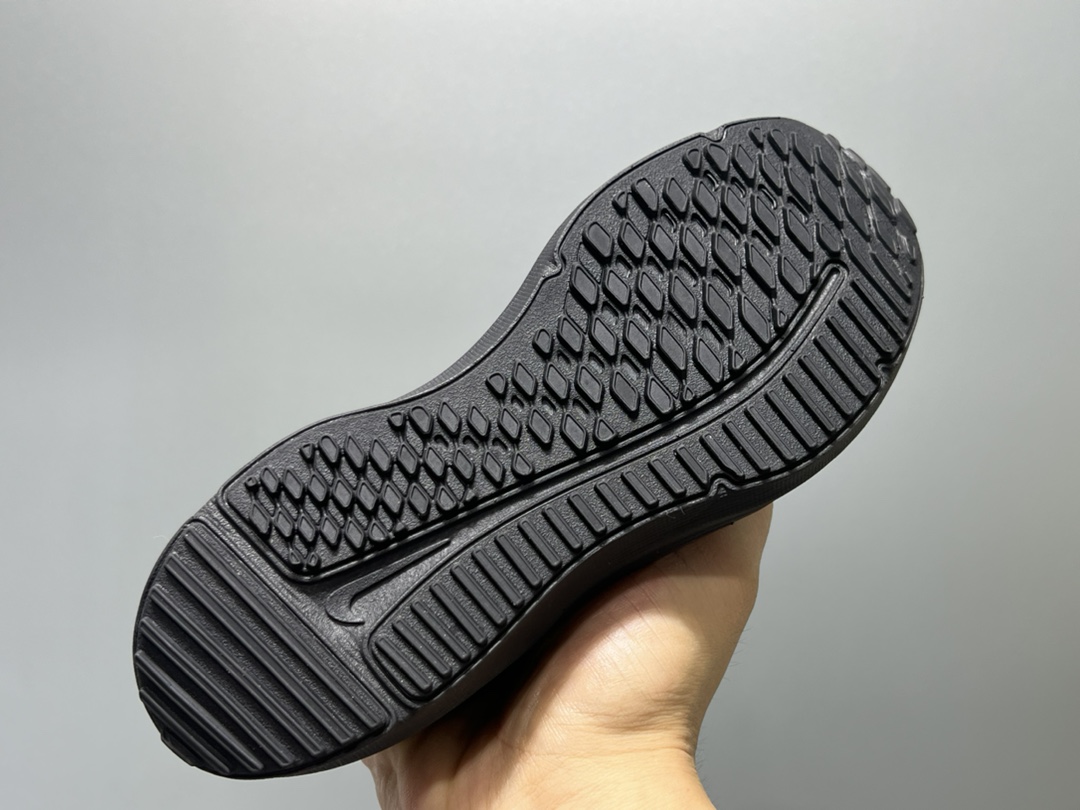 图片[5]-NK 赤足瑞亚系列儿童魔术贴运动鞋 尺码：23.5-37码 超级好穿的赤足瑞亚系列🆕 高密度针织鞋面，透气舒适☁️ 超轻超好穿的赤足系列，日常必备❤️ 耐磨防滑缓震大底，脚感超赞👍🏻 魔术贴设计，穿脱超级便捷✔️-选品中心