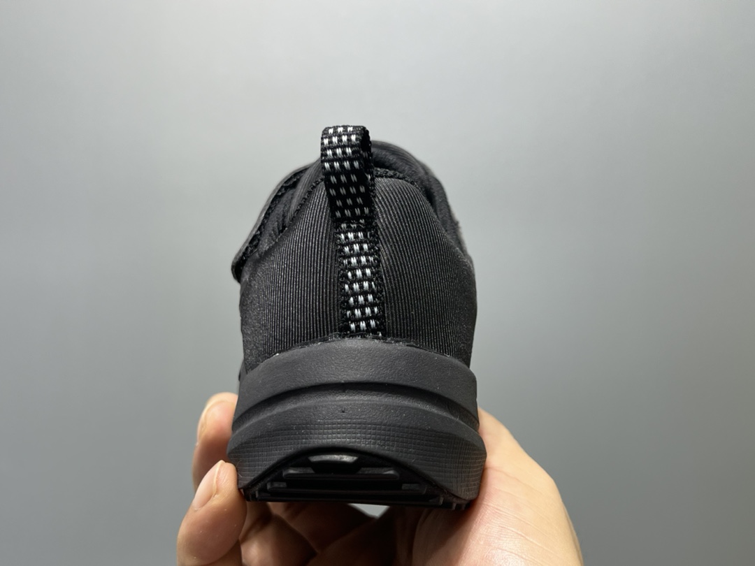 图片[7]-NK 赤足瑞亚系列儿童魔术贴运动鞋 尺码：23.5-37码 超级好穿的赤足瑞亚系列🆕 高密度针织鞋面，透气舒适☁️ 超轻超好穿的赤足系列，日常必备❤️ 耐磨防滑缓震大底，脚感超赞👍🏻 魔术贴设计，穿脱超级便捷✔️-选品中心