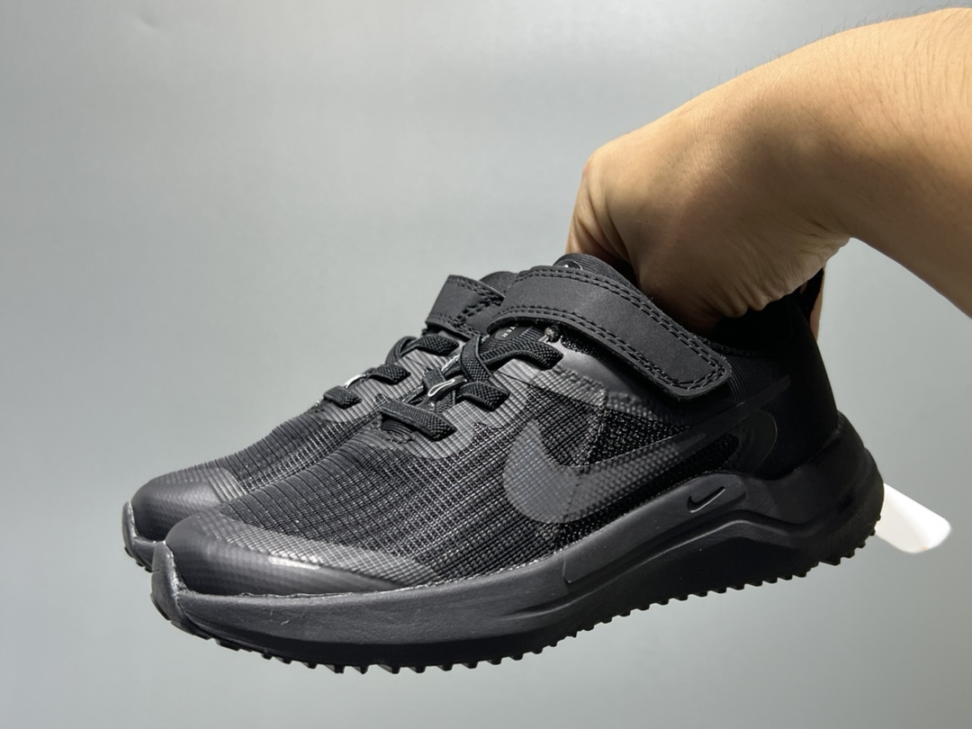 图片[2]-NK 赤足瑞亚系列儿童魔术贴运动鞋 尺码：23.5-37码 超级好穿的赤足瑞亚系列🆕 高密度针织鞋面，透气舒适☁️ 超轻超好穿的赤足系列，日常必备❤️ 耐磨防滑缓震大底，脚感超赞👍🏻 魔术贴设计，穿脱超级便捷✔️-选品中心