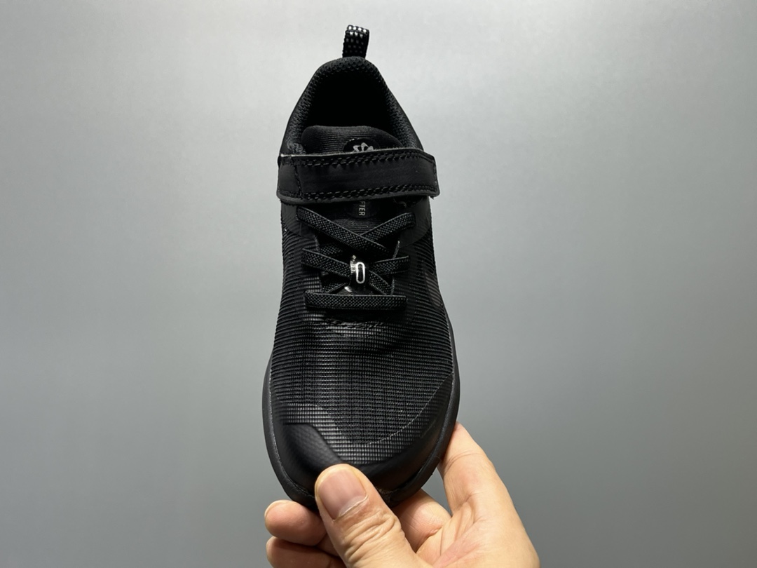 图片[8]-NK 赤足瑞亚系列儿童魔术贴运动鞋 尺码：23.5-37码 超级好穿的赤足瑞亚系列🆕 高密度针织鞋面，透气舒适☁️ 超轻超好穿的赤足系列，日常必备❤️ 耐磨防滑缓震大底，脚感超赞👍🏻 魔术贴设计，穿脱超级便捷✔️-选品中心