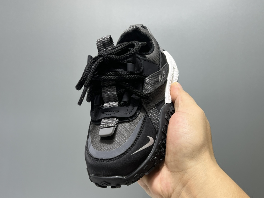 图片[3]-特耐克新款轮胎底魔术贴儿童老爹鞋 尺码：26-37码 大火的轮胎底🛞系列🆕 魔术贴设计，穿脱超级方便✔️ 优质皮料拼接，质感超赞👍🏻 抓地力超强的轮胎橡胶大底去，脚感不言而喻👍🏻-选品中心