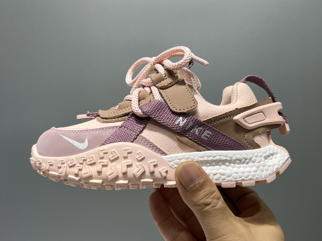 图片[4]-耐克 新款轮胎底魔术贴儿童老爹鞋 尺码：26-37码 大火的轮胎底🛞系列🆕 魔术贴设计，穿脱超级方便✔️ 优质皮料拼接，质感超赞👍🏻 抓地力超强的轮胎橡胶大底去，脚感不言而喻👍🏻-选品中心