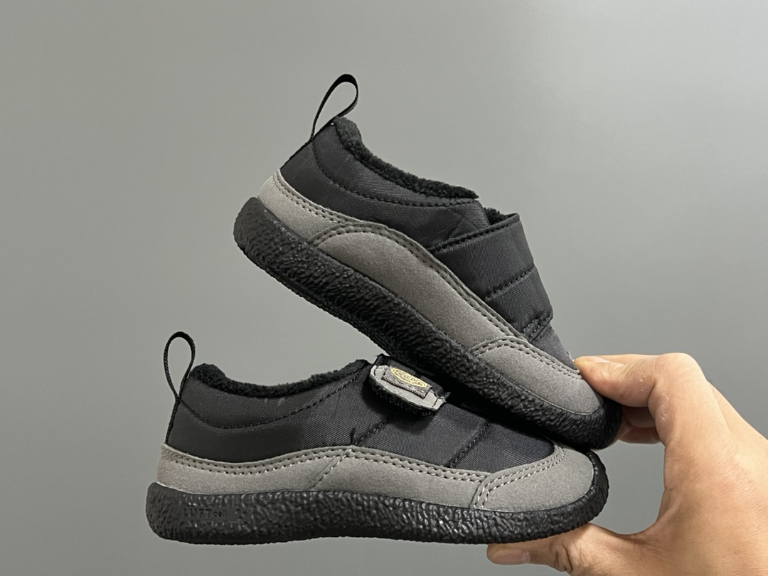 图片[9]-加绒KEEN低帮儿童魔术贴棉鞋 尺码：26-37码 户外大佬出棉鞋啦👏🏻 优质的皮料拼接，高级满满🈵️ 魔术贴设计，穿脱方便✌🏻 原装橡胶耐磨防滑大底，满足各种地形👍🏻 内里采用米粒绒，保暖又舒适☁️-选品中心