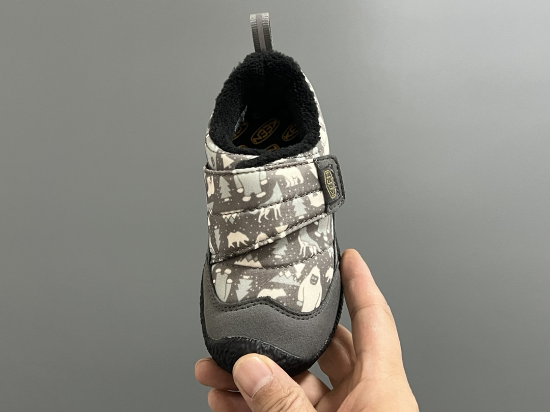 图片[8]-加绒KEEN低帮儿童魔术贴棉鞋 尺码：26-37码 户外大佬出棉鞋啦👏🏻 优质的皮料拼接，高级满满🈵️ 魔术贴设计，穿脱方便✌🏻 原装橡胶耐磨防滑大底，满足各种地形👍🏻 内里采用米粒绒，保暖又舒适☁️-选品中心