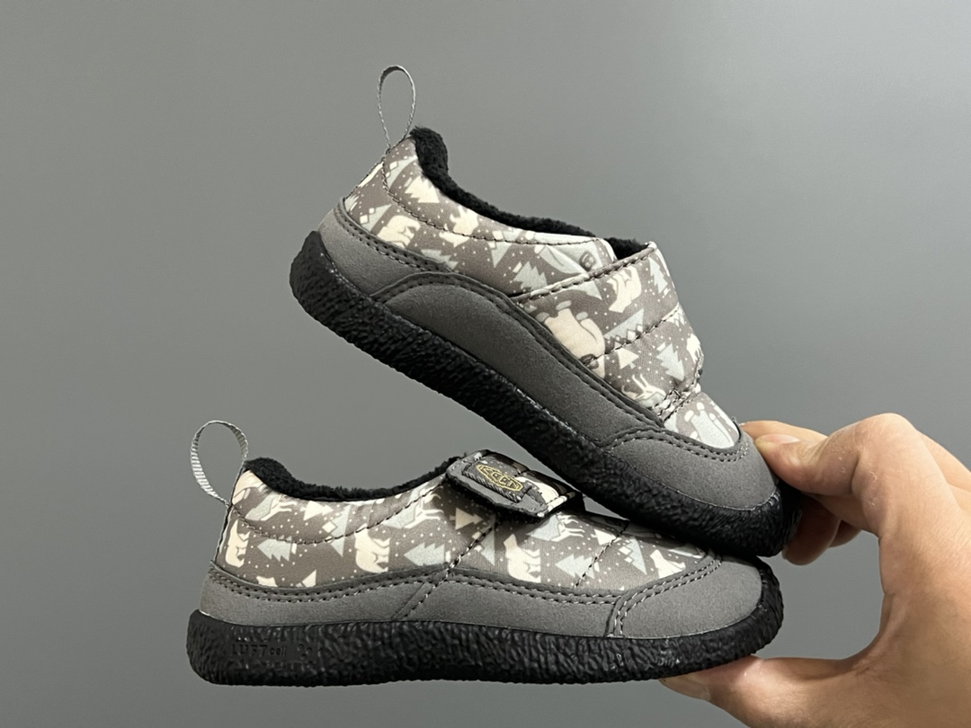 图片[9]-加绒KEEN低帮儿童魔术贴棉鞋 尺码：26-37码 户外大佬出棉鞋啦👏🏻 优质的皮料拼接，高级满满🈵️ 魔术贴设计，穿脱方便✌🏻 原装橡胶耐磨防滑大底，满足各种地形👍🏻 内里采用米粒绒，保暖又舒适☁️-选品中心