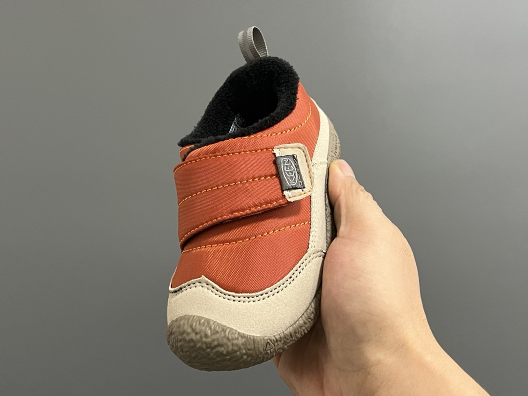 图片[3]-加绒KEEN低帮儿童魔术贴棉鞋 尺码：26-37码 户外大佬出棉鞋啦👏🏻 优质的皮料拼接，高级满满🈵️ 魔术贴设计，穿脱方便✌🏻 原装橡胶耐磨防滑大底，满足各种地形👍🏻 内里采用米粒绒，保暖又舒适☁️-选品中心