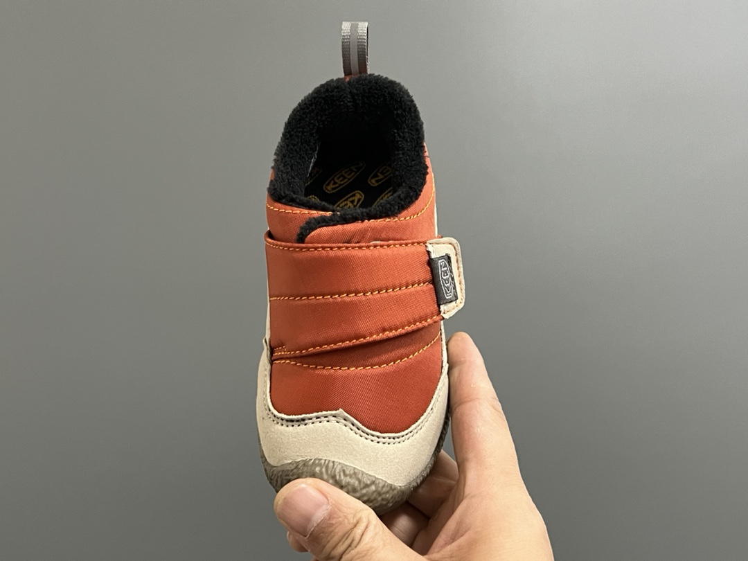 图片[8]-加绒KEEN低帮儿童魔术贴棉鞋 尺码：26-37码 户外大佬出棉鞋啦👏🏻 优质的皮料拼接，高级满满🈵️ 魔术贴设计，穿脱方便✌🏻 原装橡胶耐磨防滑大底，满足各种地形👍🏻 内里采用米粒绒，保暖又舒适☁️-选品中心