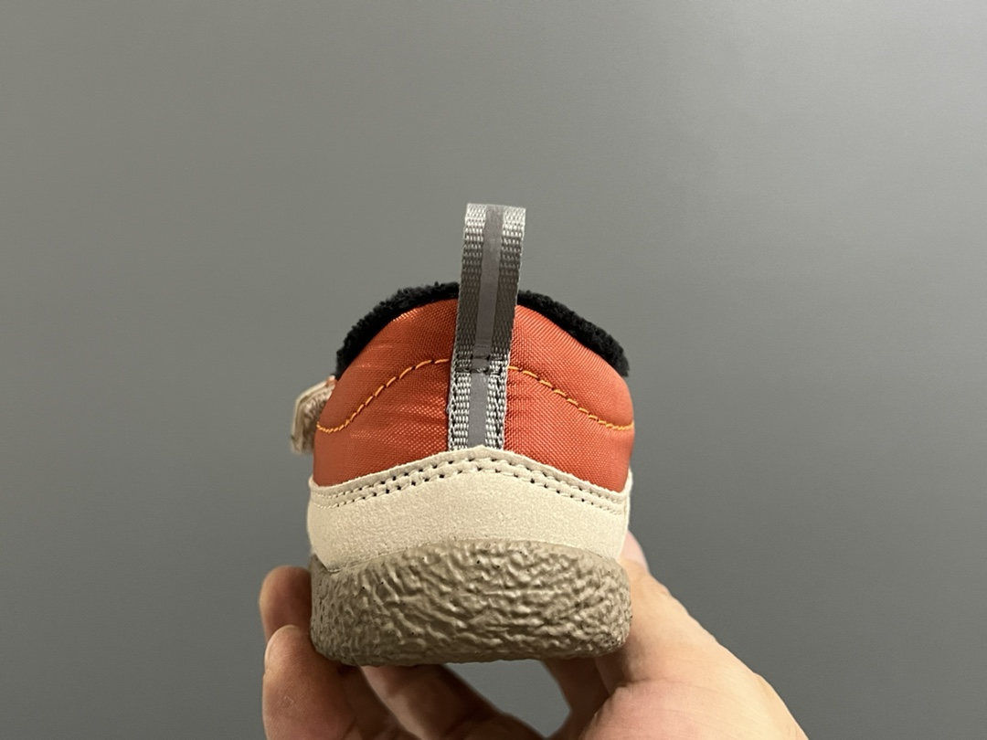 图片[7]-加绒KEEN低帮儿童魔术贴棉鞋 尺码：26-37码 户外大佬出棉鞋啦👏🏻 优质的皮料拼接，高级满满🈵️ 魔术贴设计，穿脱方便✌🏻 原装橡胶耐磨防滑大底，满足各种地形👍🏻 内里采用米粒绒，保暖又舒适☁️-选品中心