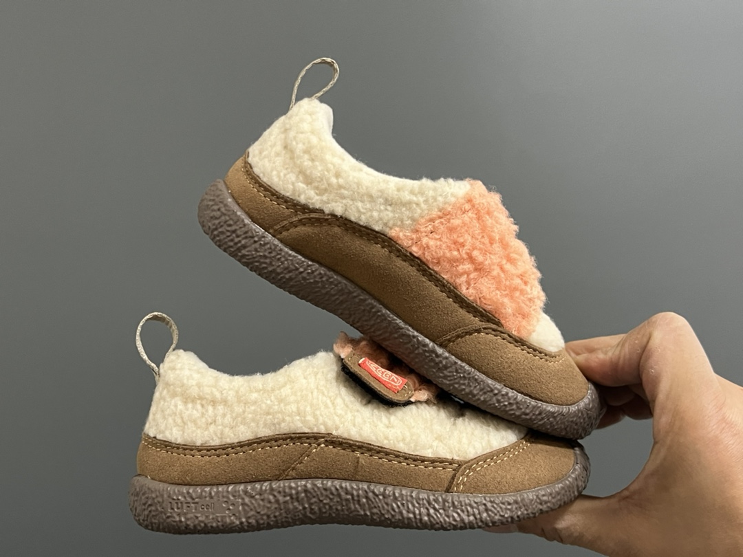 图片[9]-加绒KEE*低帮儿童魔术贴棉鞋 尺码：26-37码 户外大佬出棉鞋啦👏🏻 优质的皮料拼接，高级满满🈵️ 魔术贴设计，穿脱方便✌🏻 原装橡胶耐磨防滑大底，满足各种地形👍🏻 内里采用米粒绒，保暖又舒适☁️-选品中心