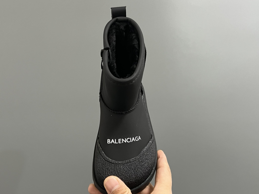 图片[8]-B家高帮拉链儿童棉鞋雪地靴 尺码：26-37码 丑萌丑萌的大头儿童雪地靴❄️ 高帮款式，防风效果超好❤️ 内里加绒加厚，保暖又舒适☁️ 耐磨防滑大底，脚感超赞👍🏻-选品中心