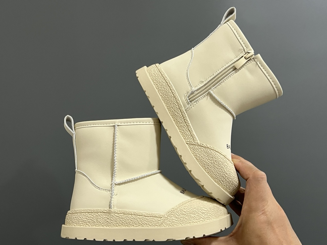 图片[9]-B家高帮拉链儿童棉鞋雪地靴 尺码：26-37码 丑萌丑萌的大头儿童雪地靴❄️ 高帮款式，防风效果超好❤️ 内里加绒加厚，保暖又舒适☁️ 耐磨防滑大底，脚感超赞👍🏻-选品中心