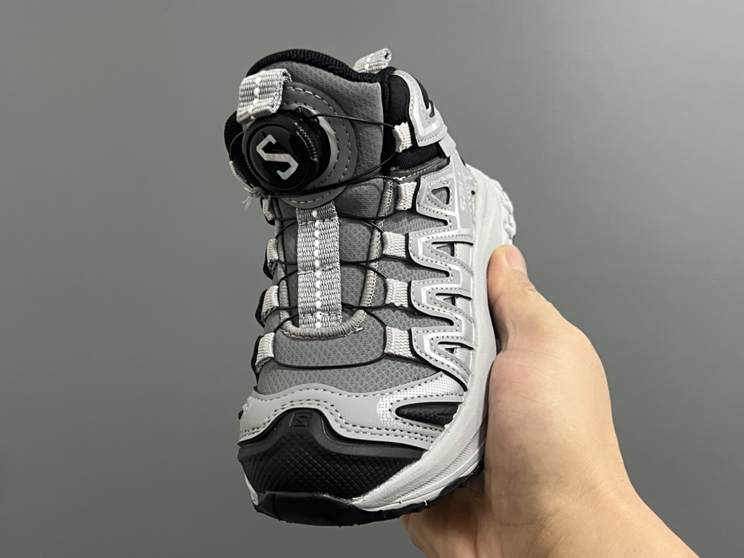 图片[3]-价格下调⬇️ 萨洛蒙X系列中帮锁扣儿童休闲鞋 尺码：26-37码 经典萨洛蒙X系列🆕 精致锁扣，方便调节✌🏻 中帮款式设计，保暖又保护稚嫩脚踝🦶 耐磨防滑大底，脚感超赞👍🏻-选品中心