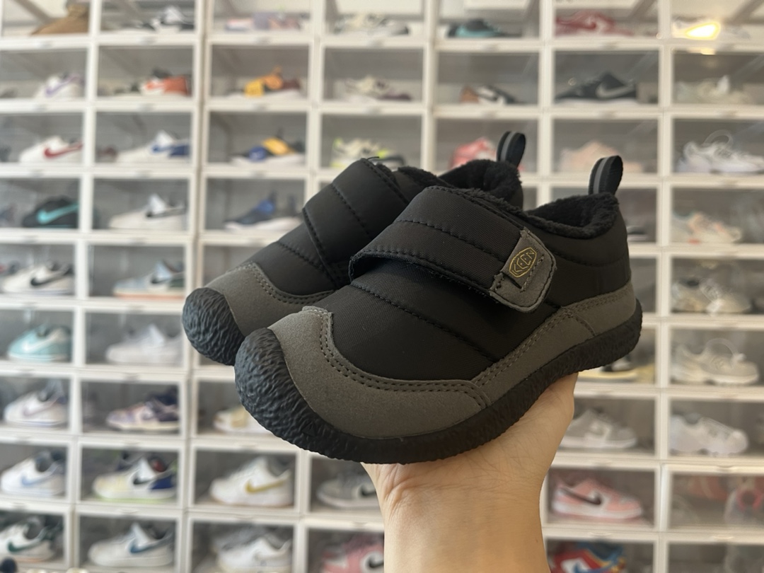 High-Quality Children’s Magic Shoes in 26-37 Yards: Durable, Stylish, and Comfortable! - 图片 5