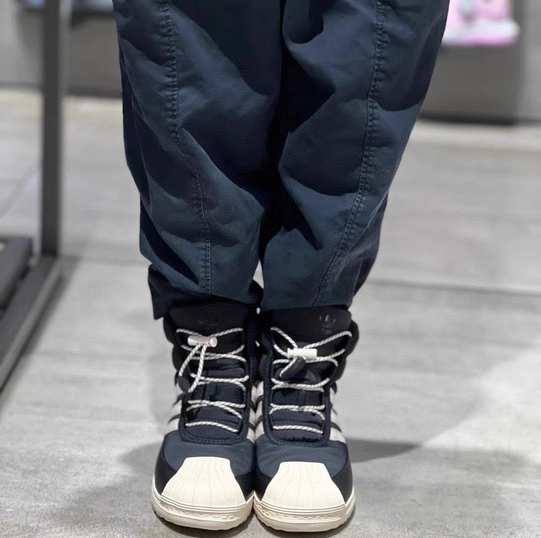 图片[8]-家秋冬新款户外贝壳头男女童高帮棉靴 尺码：26-37码 近期大火🔥的户外风⛺️ 经典贝壳头款式，保护稚嫩脚丫🦶 内里加绒保暖舒适☁️ 高帮款，防风保暖效果超级好🔥 原装耐磨防滑大底✔️ 今年冬天❄️首选❤️-选品中心