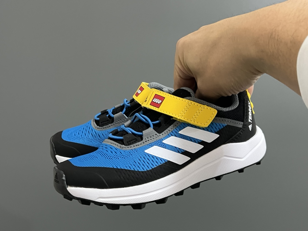 图片[2]-A家乐高联名户外轻便魔术贴儿童运动鞋 尺码：26-37码 柜子同步新款🆕 超赞的乐高联名系✔️ 高密度针织鞋面，质感超软超舒服☁️ 抓地力超强的橡胶大底，脚感不言而喻✌🏻-选品中心