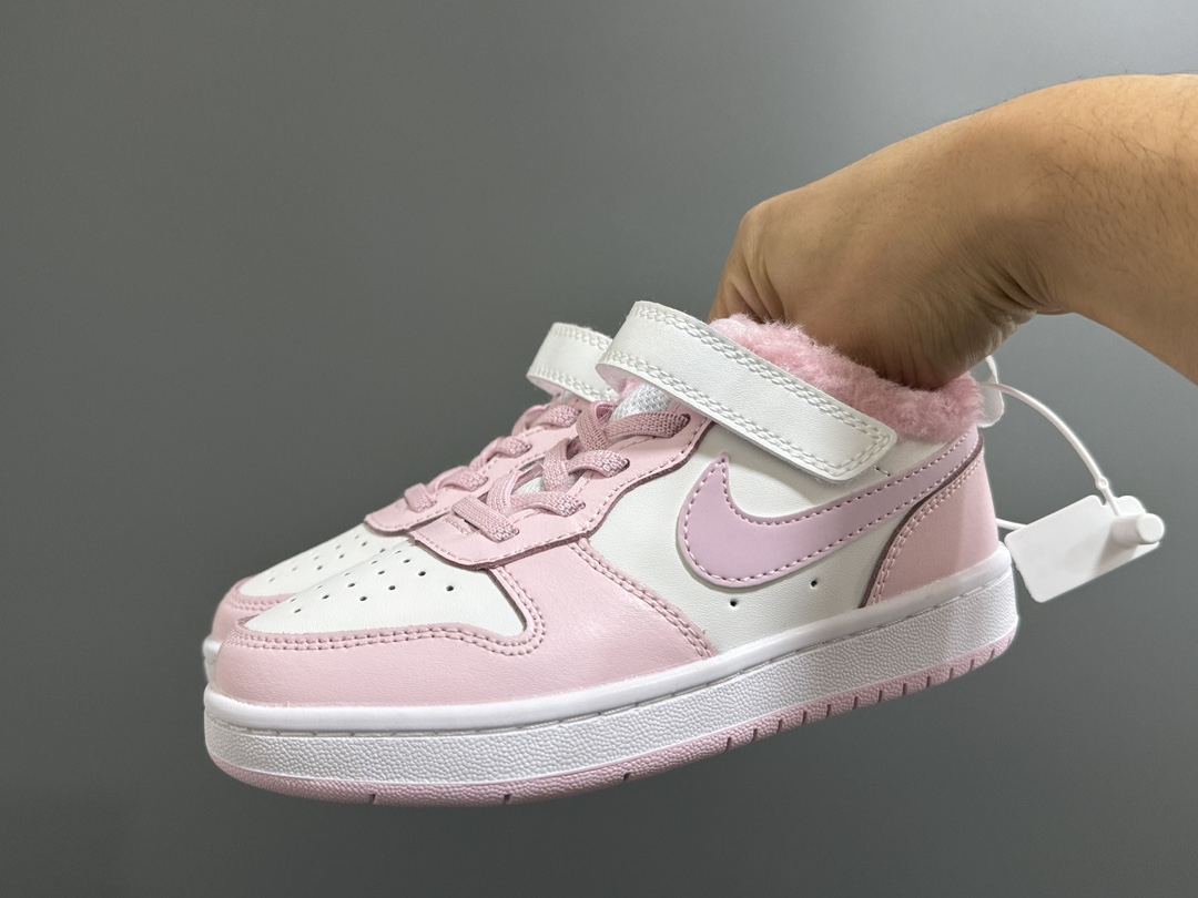 图片[2]-加绒空军一号工装低帮魔术贴儿童板鞋 尺码：24-37.5码 贴心呵护的加绒系列❄️ 工装系列真的超赞👍🏻 简约时尚百搭款🆒 魔术贴➕松紧带设计，穿脱方便✌🏻-选品中心