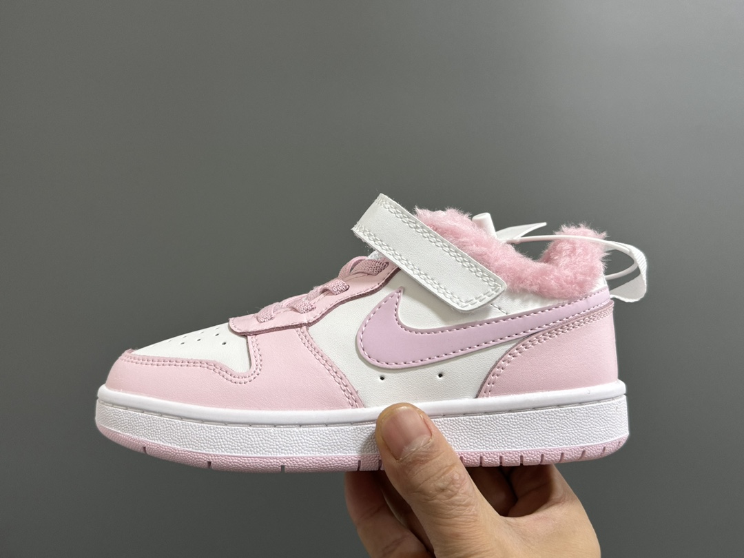 图片[3]-加绒空军一号工装低帮魔术贴儿童板鞋 尺码：24-37.5码 贴心呵护的加绒系列❄️ 工装系列真的超赞👍🏻 简约时尚百搭款🆒 魔术贴➕松紧带设计，穿脱方便✌🏻-选品中心