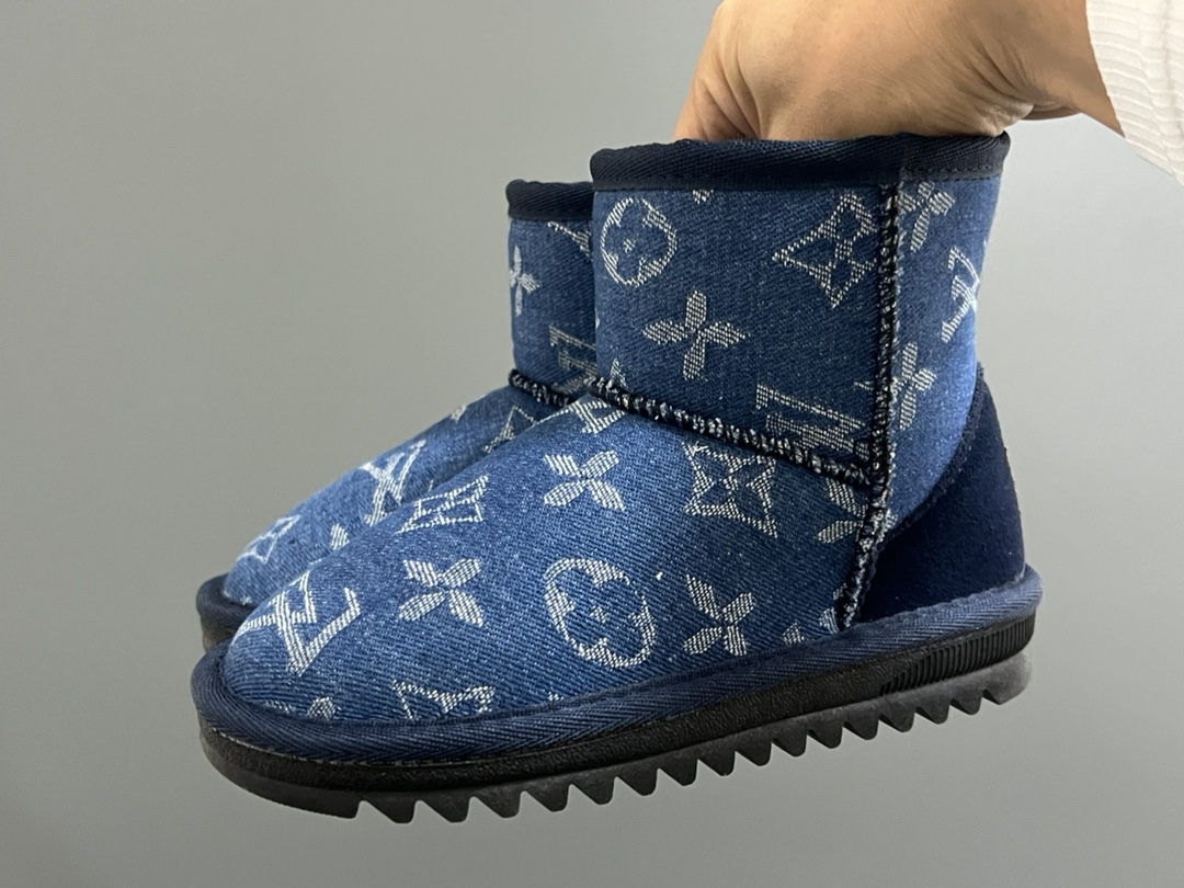 图片[2]-UGG古驰LV联名中帮儿童雪地靴 尺码：25-37 经典老花配色🆕 内里加绒加厚，保暖又舒适❄️ 耐磨防滑大底，脚感超赞👍🏻 中帮款式，防风保暖☁️-选品中心