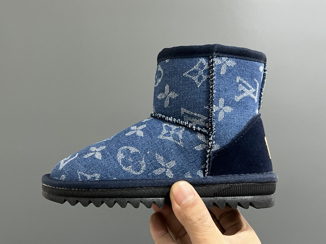 图片[4]-UGG古驰LV联名中帮儿童雪地靴 尺码：25-37 经典老花配色🆕 内里加绒加厚，保暖又舒适❄️ 耐磨防滑大底，脚感超赞👍🏻 中帮款式，防风保暖☁️-选品中心