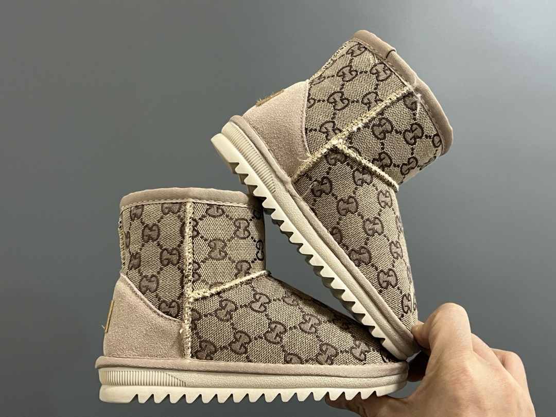 图片[9]-UGG古驰LV联名中帮儿童雪地靴 尺码：25-37 经典老花配色🆕 内里加绒加厚，保暖又舒适❄️ 耐磨防滑大底，脚感超赞👍🏻 中帮款式，防风保暖☁️-选品中心