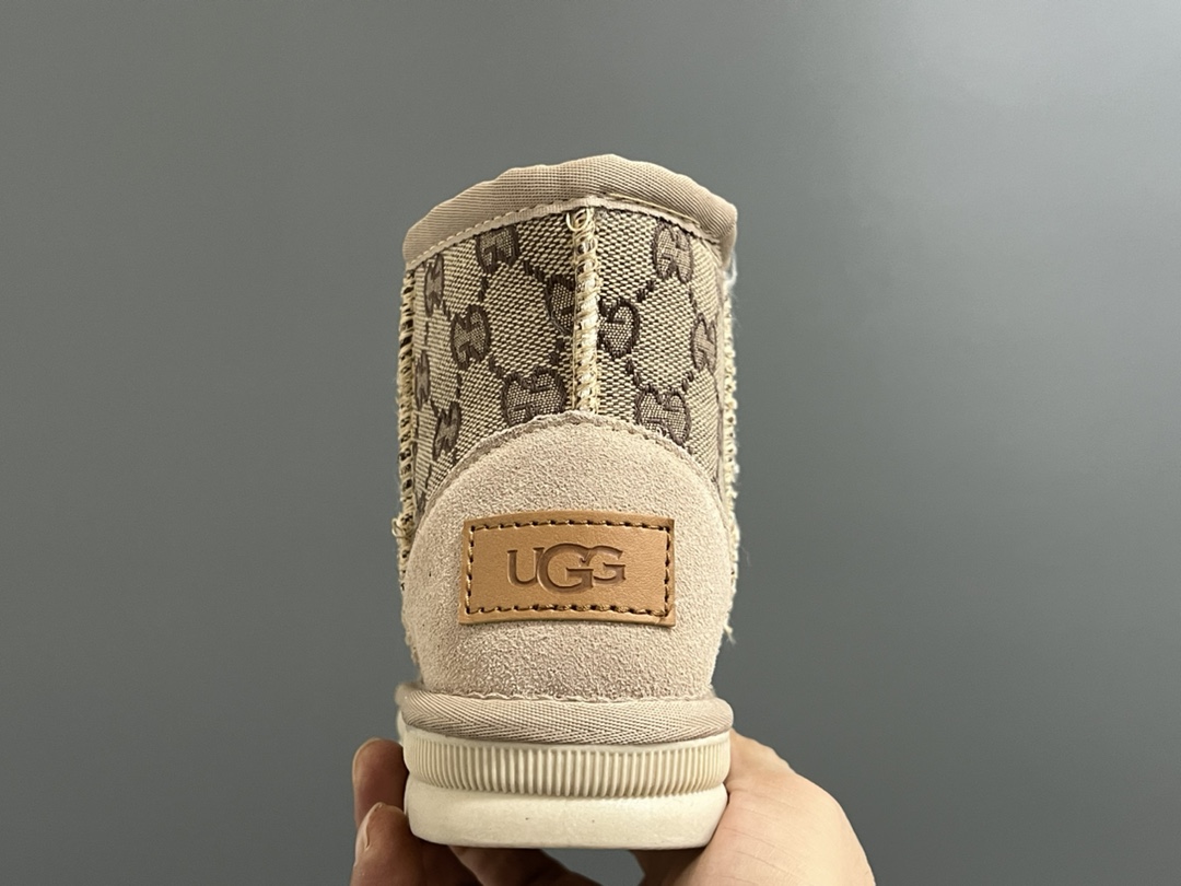 图片[7]-UGG古驰LV联名中帮儿童雪地靴 尺码：25-37 经典老花配色🆕 内里加绒加厚，保暖又舒适❄️ 耐磨防滑大底，脚感超赞👍🏻 中帮款式，防风保暖☁️-选品中心