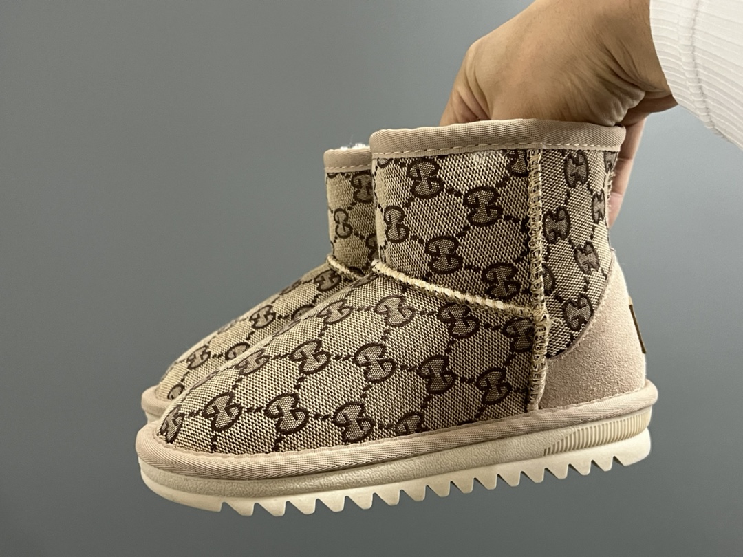 图片[2]-UGG古驰LV联名中帮儿童雪地靴 尺码：25-37 经典老花配色🆕 内里加绒加厚，保暖又舒适❄️ 耐磨防滑大底，脚感超赞👍🏻 中帮款式，防风保暖☁️-选品中心