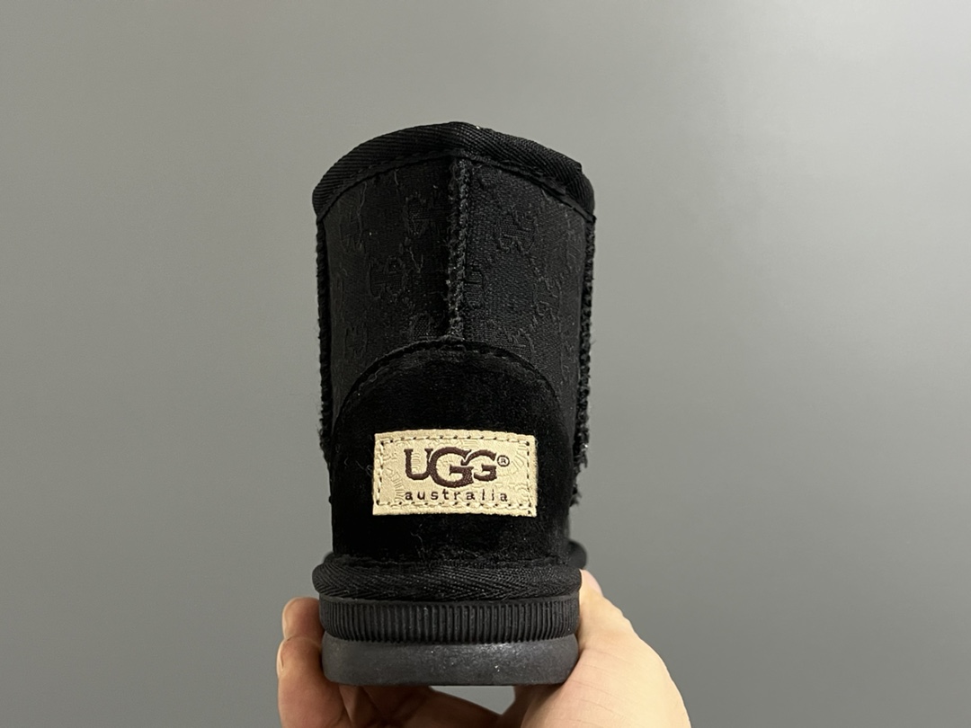 图片[7]-UGG古驰LV联名中帮儿童雪地靴 尺码：25-37 经典老花配色🆕 内里加绒加厚，保暖又舒适❄️ 耐磨防滑大底，脚感超赞👍🏻 中帮款式，防风保暖☁️-选品中心