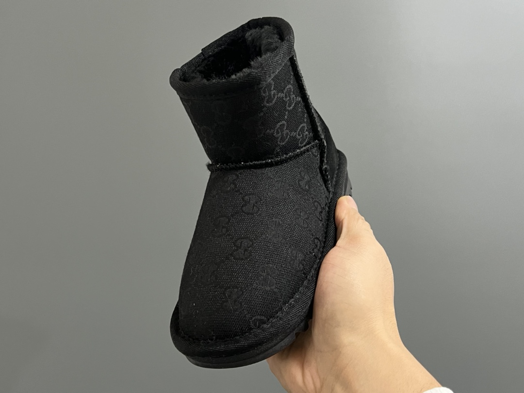 图片[3]-UGG古驰LV联名中帮儿童雪地靴 尺码：25-37 经典老花配色🆕 内里加绒加厚，保暖又舒适❄️ 耐磨防滑大底，脚感超赞👍🏻 中帮款式，防风保暖☁️-选品中心