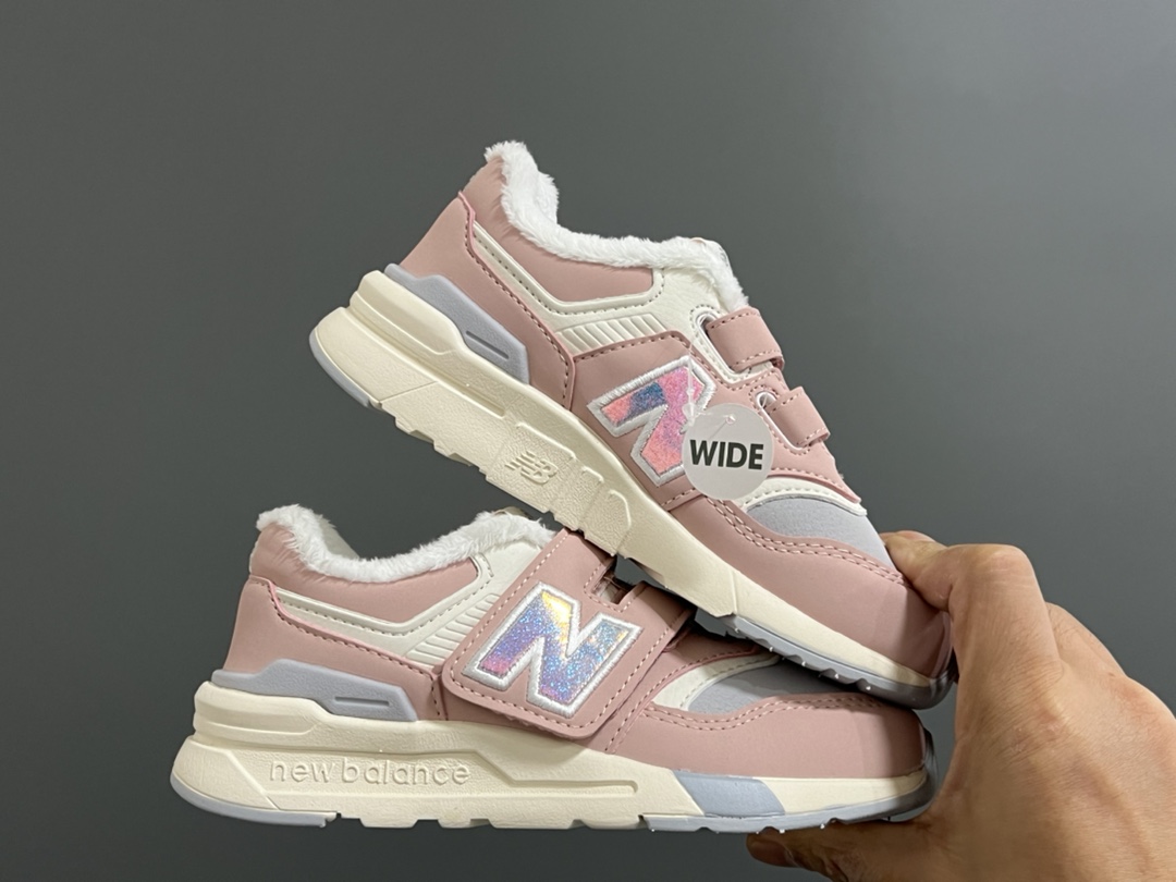 图片[9]-加绒款 NB秋冬新款997魔术贴儿童运动鞋 尺码：26-37码 细绒款超级贴心💓 开了挂的NB系列🔥 经典复古997新款，时尚大方设计🆒 优质鞋面，高级感满满💯 橡胶组合大底，耐磨防滑👍🏻 魔术贴设计，锻炼手指精细动作✌🏻-选品中心