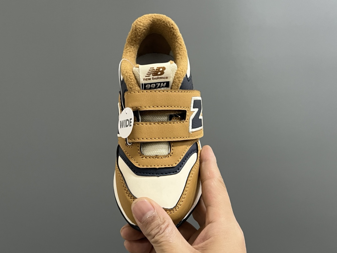 图片[8]-加绒款 NB秋冬新款997魔术贴儿童运动鞋 尺码：26-37码 细绒款超级贴心💓 开了挂的NB系列🔥 经典复古997新款，时尚大方设计🆒 优质鞋面，高级感满满💯 橡胶组合大底，耐磨防滑👍🏻 魔术贴设计，锻炼手指精细动作✌🏻-选品中心