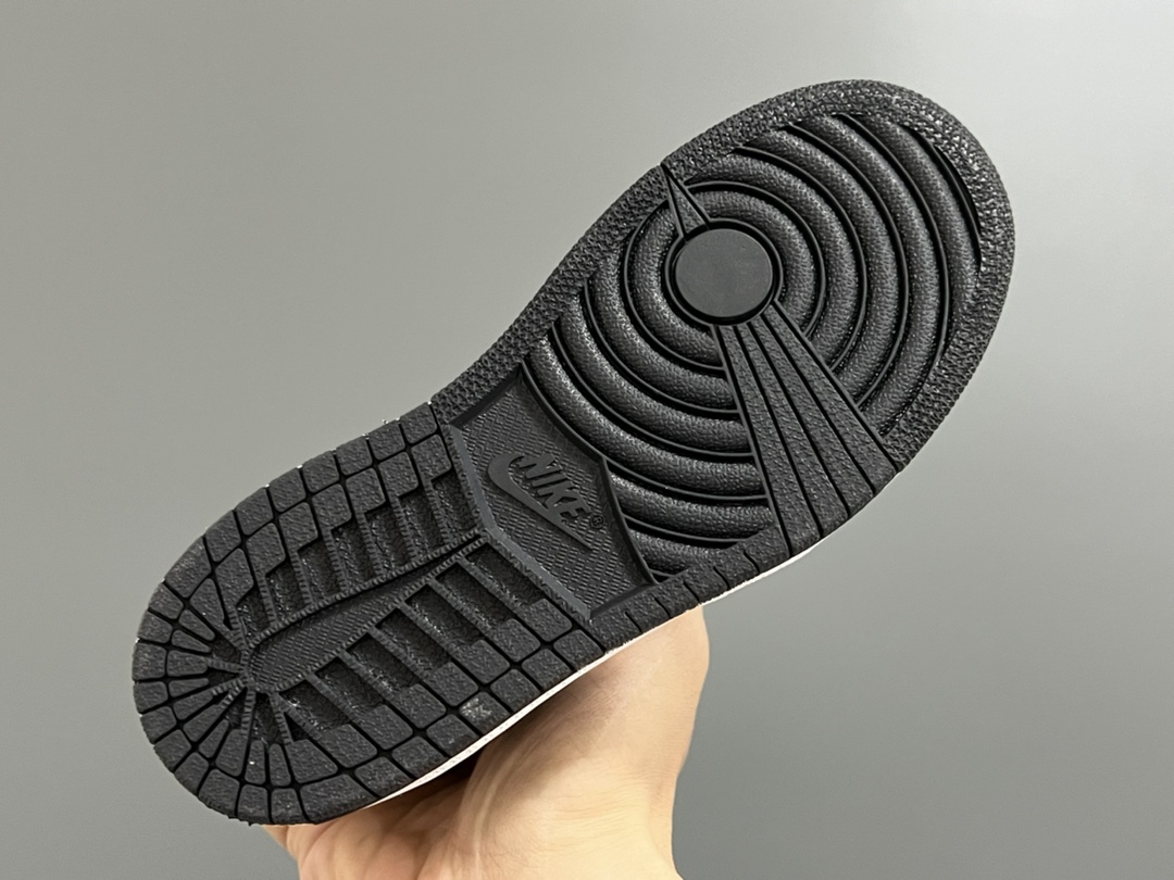 图片[5]-乔一中帮锁扣专柜版儿童运动休闲鞋 尺码：24-37码 新工厂新工艺🆕 经典乔一款式❤️ 精致锁扣设计，穿脱超级方便✌🏻 耐磨防滑大底，脚感超赞👍🏻-选品中心