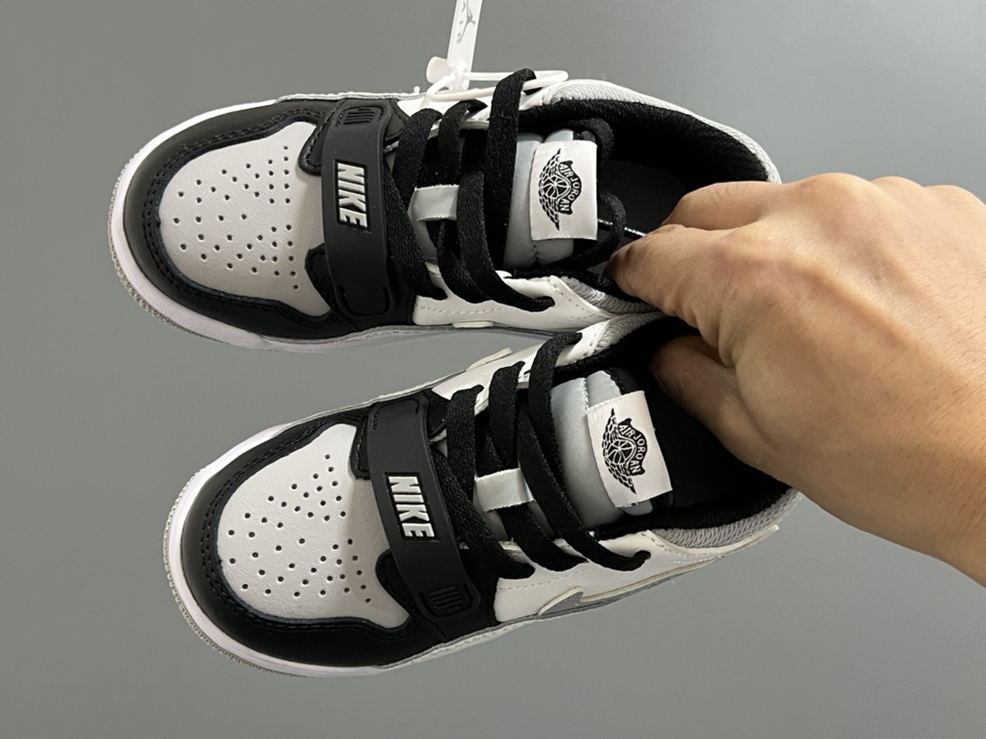 乔312专G版低帮儿童鞋带款运动鞋 尺码：22-37码 经典乔312低帮系列🆕 优质皮料拼接，柔软细腻☁️ 橡胶耐磨防滑大底，满足日常需求✌🏻-选品中心