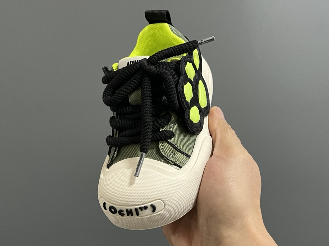 图片[3]-特潮牌新款猫爪印开口笑魔术贴板鞋 尺码：26-37码 可爱的猫爪印🐾贴片 开口笑款式，保护稚嫩脚丫🦶 魔术贴设计，穿脱超方便✌🏻 简约百搭款❤️-选品中心