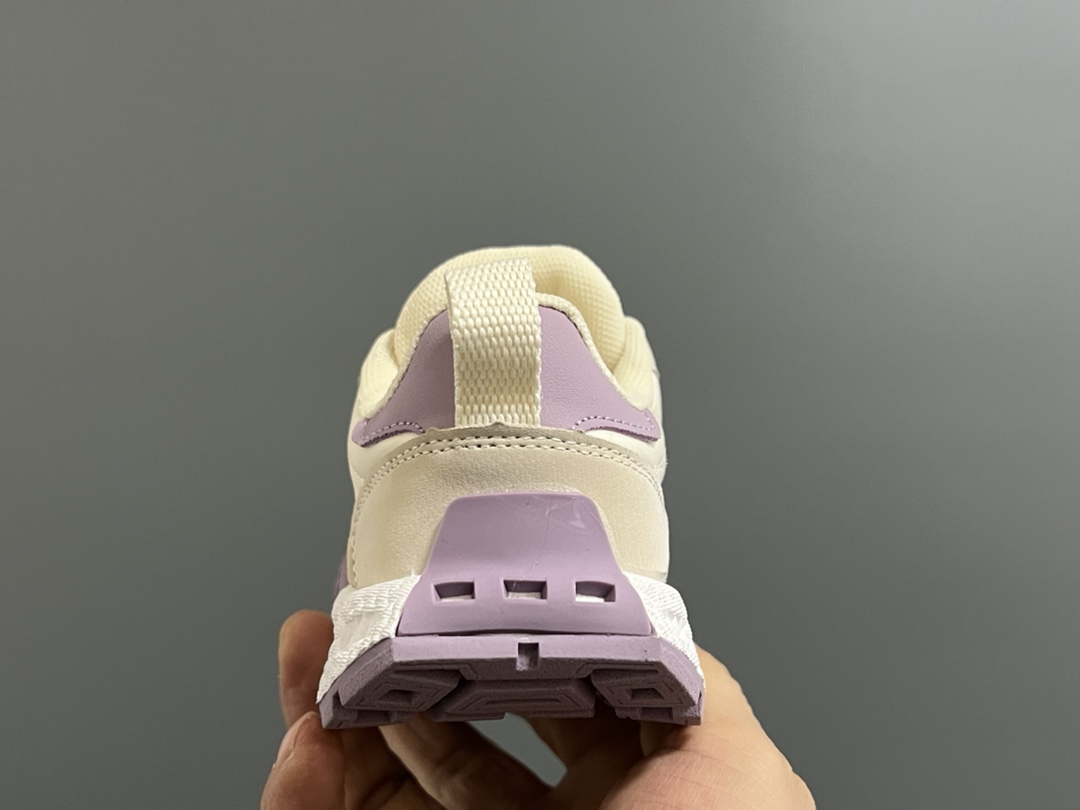 图片[7]-阿迪扣儿童老爹运动鞋 尺码：26-37码 经典三条纹锁扣❤️ 老爹款式设计，百搭又时髦🆒 优质面料拼接，质感满满💯 耐磨防滑轮胎底，脚感超赞👍🏻-选品中心