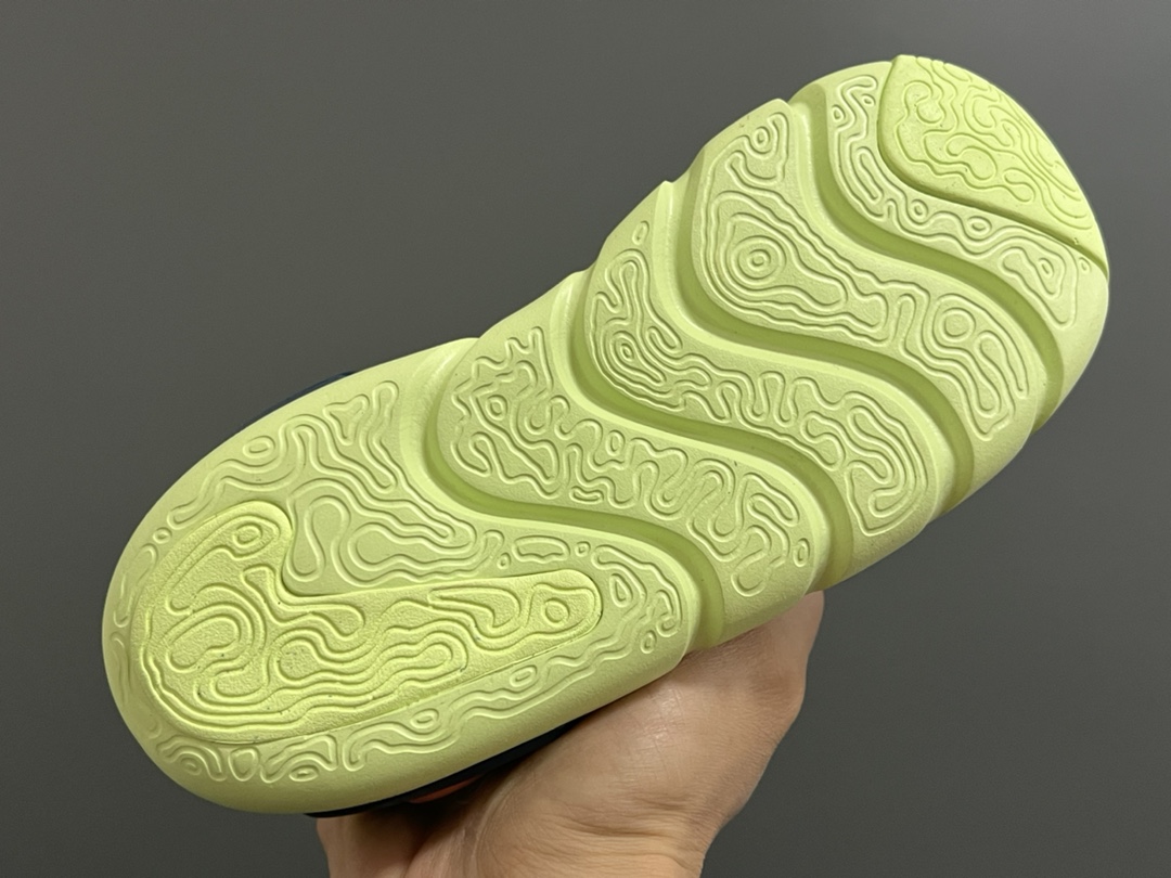 图片[5]-专G版毛毛虫3.5代新款儿童一脚蹬运动鞋 尺码：22-36码 专柜同步新品🆕 升级3.5代，塑胶条加固✔️ 优质空气棉面料☁️ 一脚蹬款式设计，穿脱超级方便✌🏻 耐磨防滑波浪大底，满足日常运动需求👍🏻-选品中心