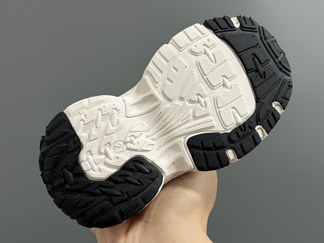 图片[5]-价格下调⬇️ 巴家新款10XL儿童魔术贴老爹运动鞋 尺码：26-37码 老爹款真的太百搭啦✌🏻 时髦精必备✨ 魔术贴设计，穿脱方便✅ 精致网面拼接，质感满满🈵-选品中心