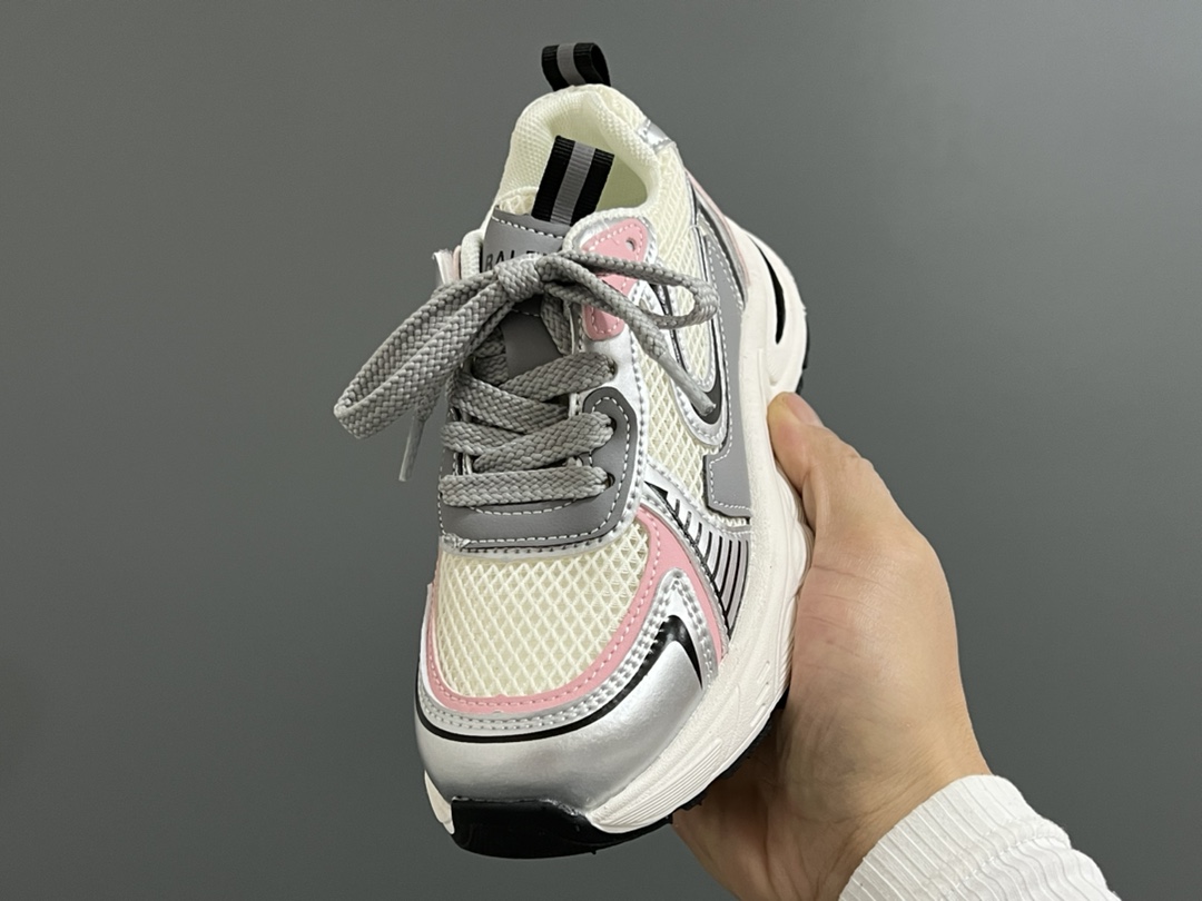 图片[3]-清仓价‼️‼️‼️ （不退不换，下单请注意⚠️） 巴家赵思露同款儿童亲子魔术贴老爹鞋 尺码：26-40（白银）26-38（银粉） 可爱的赵思露同款老爹 快来get✔️同款吧 透气性网面，舒适不闷脚☁️ 魔术贴设计，穿脱方便✌🏻 老爹款超级百搭❤️ 小脚麻麻可入🛒-选品中心