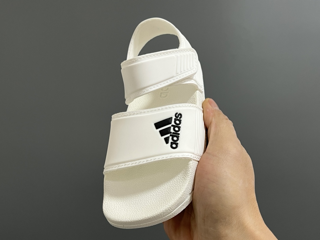 图片[3]-A家原单新款SANDAL沙滩儿童魔术贴凉鞋26-35码 原单外贸订单❤️超轻超薄超透气凉鞋☁️魔术贴设计，方便调节✔️ 海边沙滩露营，备一双都很方便✌🏻-选品中心